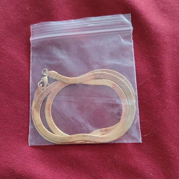 Costume jewelery - Picture 2 of 5